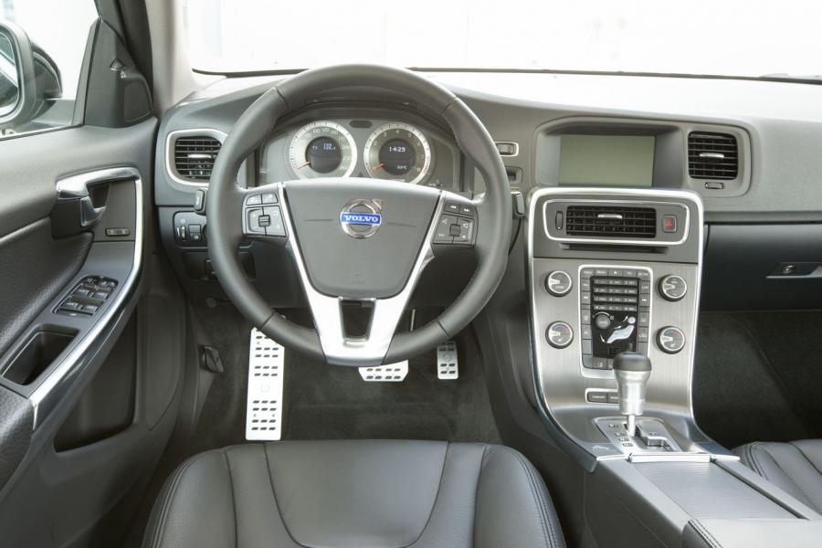  Volvo S60 T6 by Heico Sportiv 2010 года  (фото 4 из 20)